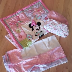 Minnie Mouse crib bed set